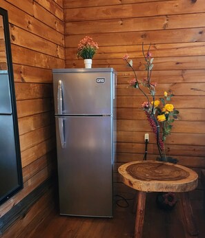 Have refrigerator, you can use. Very comfortable.