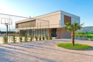 Sport court