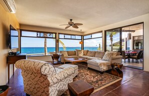 Casa Lana 02 - Oceanview living room