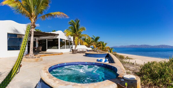 Casa Lana 01 - Front view