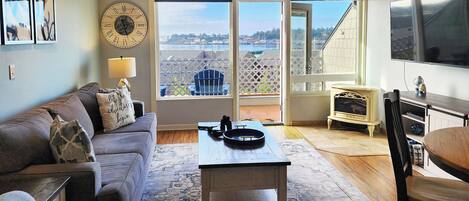 Open and spacious condo with views of the harbor.