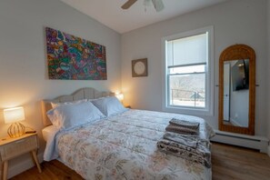 Queen Bedroom