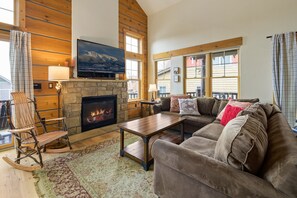 Spacious & Comfortable Living Room with Gas Fire Place
