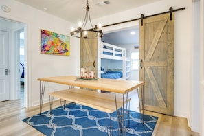 Dining Area | Dishware & Flatware