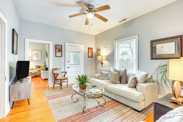 Wilmington Vacation Rental | 3BR | 2BA | 1,054 Sq Ft | 4 Steps Required