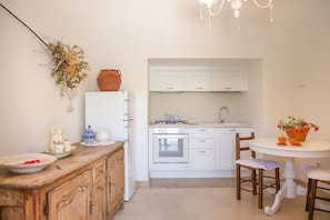 Autumn, Kitchen, Spring, Summer