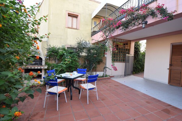 Autumn, Balcony / Terrace / Patio, Spring, Summer, Winter