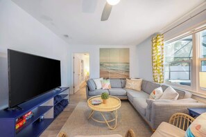 |Harbor Retreat by Boutiq Luxury Vacation Rentals | Largo, Florida