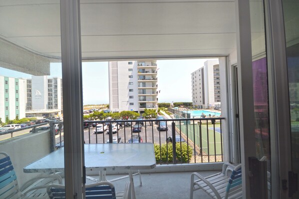 LIVING-AREA-BALCONY-EXCALIBUR-OCEAN CITY