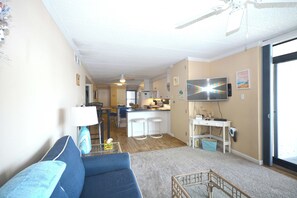 SEA TERRACE 1207 - LIVING-AREA