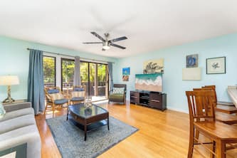 🏝️SUMMER Special - Your Maui Getaway-Walk to the Beach, Pool, Hot Tub🏝️