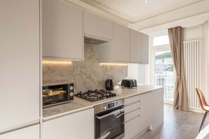 Seabourne Villas, Eastbourne - Host & Stay