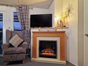 Living area | Roe Meadow 3 - K & J’s Hot Tub Retreats, Newton Stewart