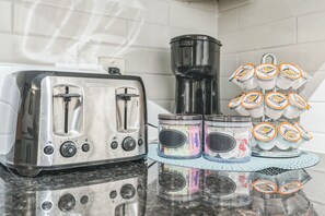 "Pot","Indoors","Kitchen","Food","Cooktop"