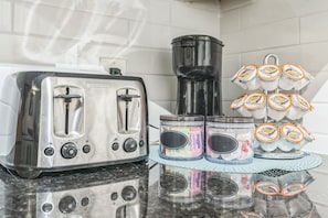 Pot, Indoors, Kitchen, Food, Cooktop
