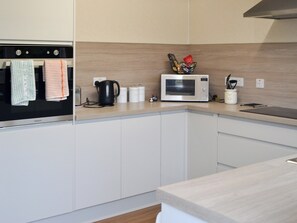 Kitchen | Proncy Farm Chalet, Dornoch