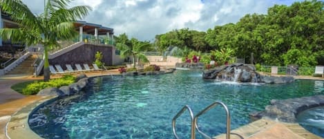 Wyndham Bali Hai Villas_a.jpg