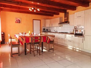 Kitchen / Dining Room