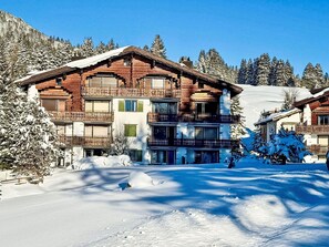 Bleu, Neige, Domicile, L'Hiver, Chalet, Gelé, Mélèze, Balcon, À Feuilles Persistantes