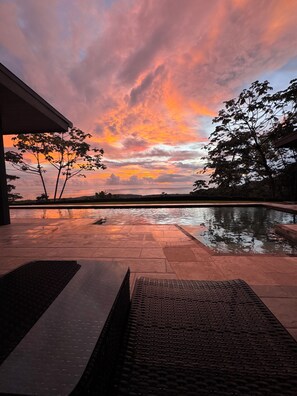 Private, spacious, surrounded by nature with amazing ocean view!