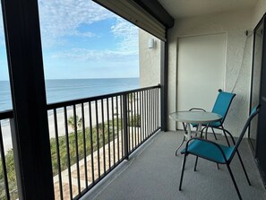 25' Balcony for you to watch beautiful sunsets