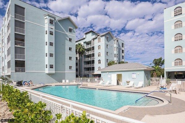 Welcome To Captains Bay South 201 Vacation Condo