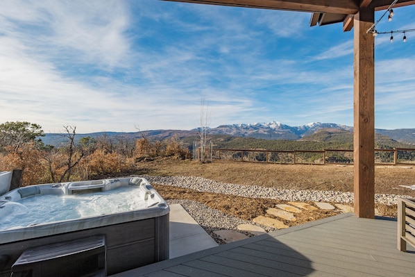 Awesome views of the La Plata Mountains from the private hot tub.