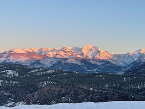 Amazing winter alpenglow views of the La Plata Mountains