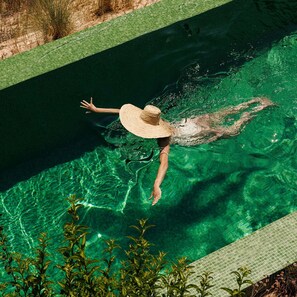 Infinity pool