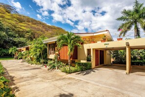 Villa Exterior Carport
