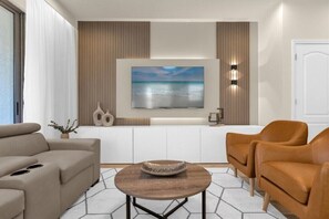 8815GeneveCourt(4)