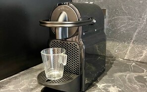 Kaffe och/eller kaffebryggare