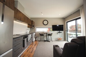 Living Room (2)
