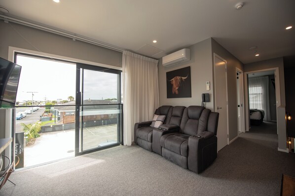 Living Room (1)