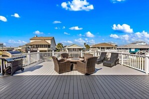 Ample outdoor seating.
