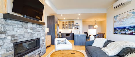 Ludlow Vacation Rental | 4BR | 4BA | 2,310 Sq Ft | 1 Step Required