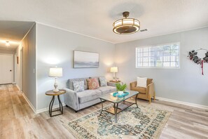 Living Room | Smart TV