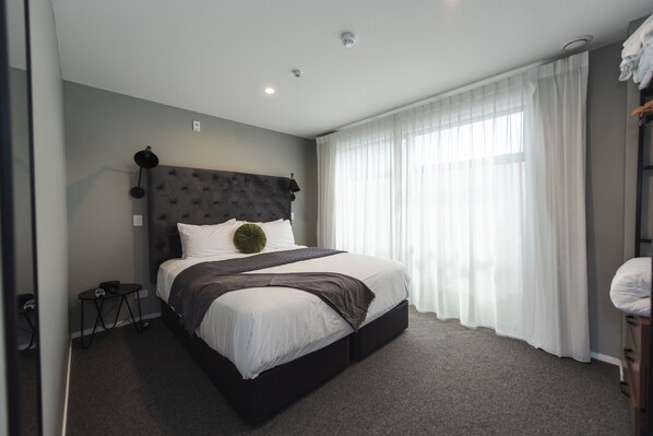 Bedroom 1 (1)