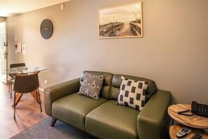 Main living area (1)