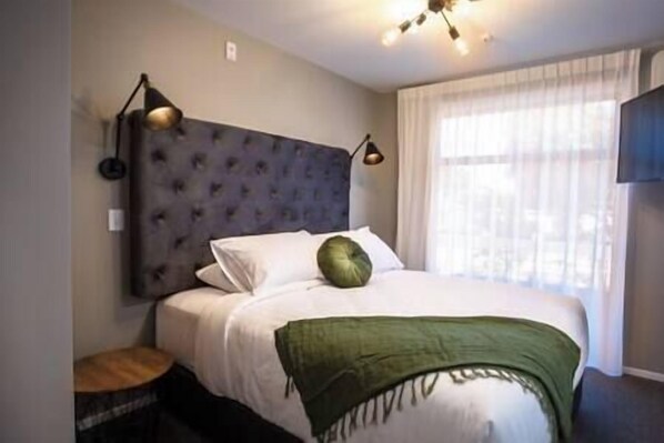 Bedroom (1)