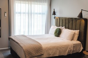 Bedroom (2)
