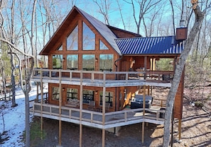 Stoneman Lodge - Blue Ridge cabin rental
