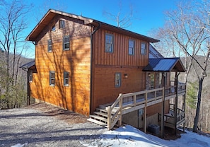 Stoneman Lodge- Blue Ridge cabin rental
