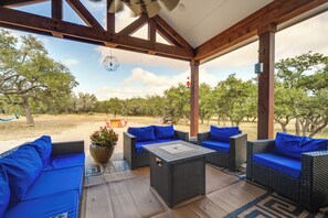 Patio | Outdoor Seating | Fire Table