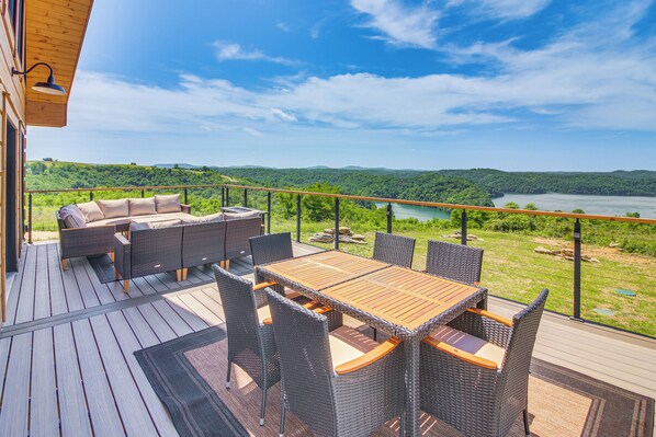 Hilham Vacation Rental | 3BR | 3.5BA | 2,350 Sq Ft | Stairs Required