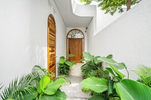 Entrada de la propiedad