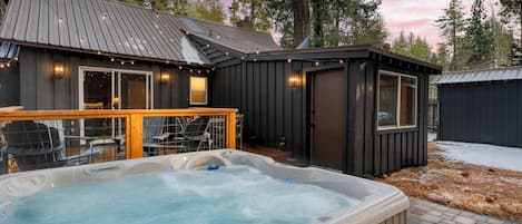 Welcome to Westlake Cabin!
