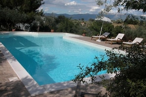 Schwimmbad des Ferienhauses