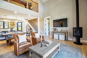 This newly-built 2-bedroom, 2-bathroom home
