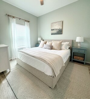 The king master suite features a new bed and new 5 star mattress in Nov 2024.